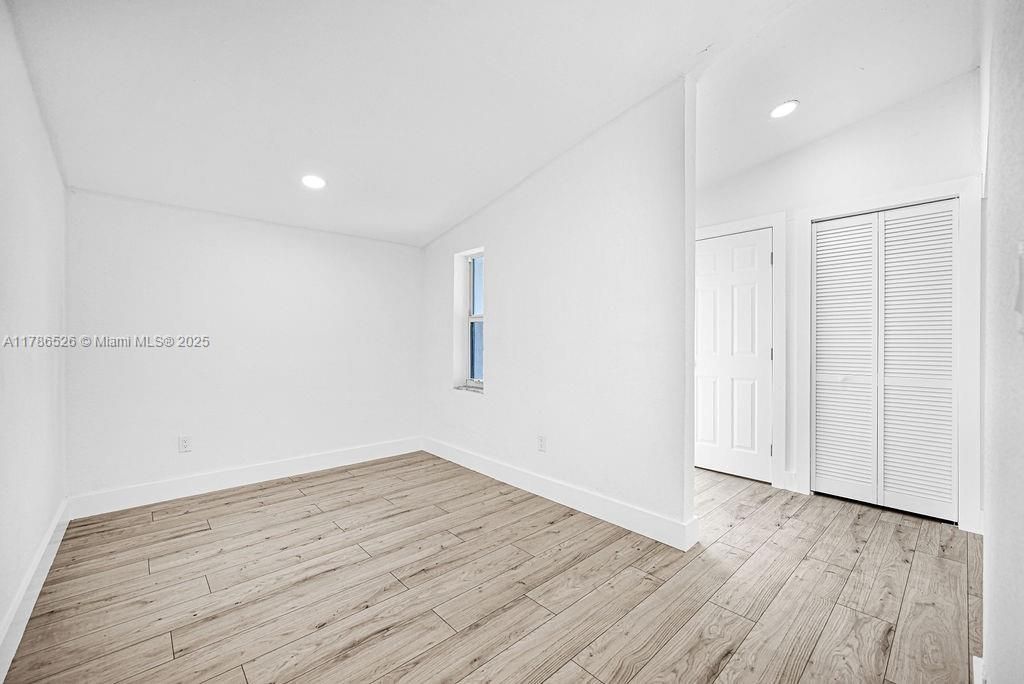 Recently Sold: $629,900 (4 beds, 2 baths, 1402 Square Feet)