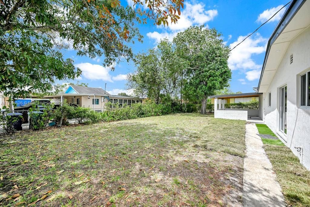 Recently Sold: $629,900 (4 beds, 2 baths, 1402 Square Feet)