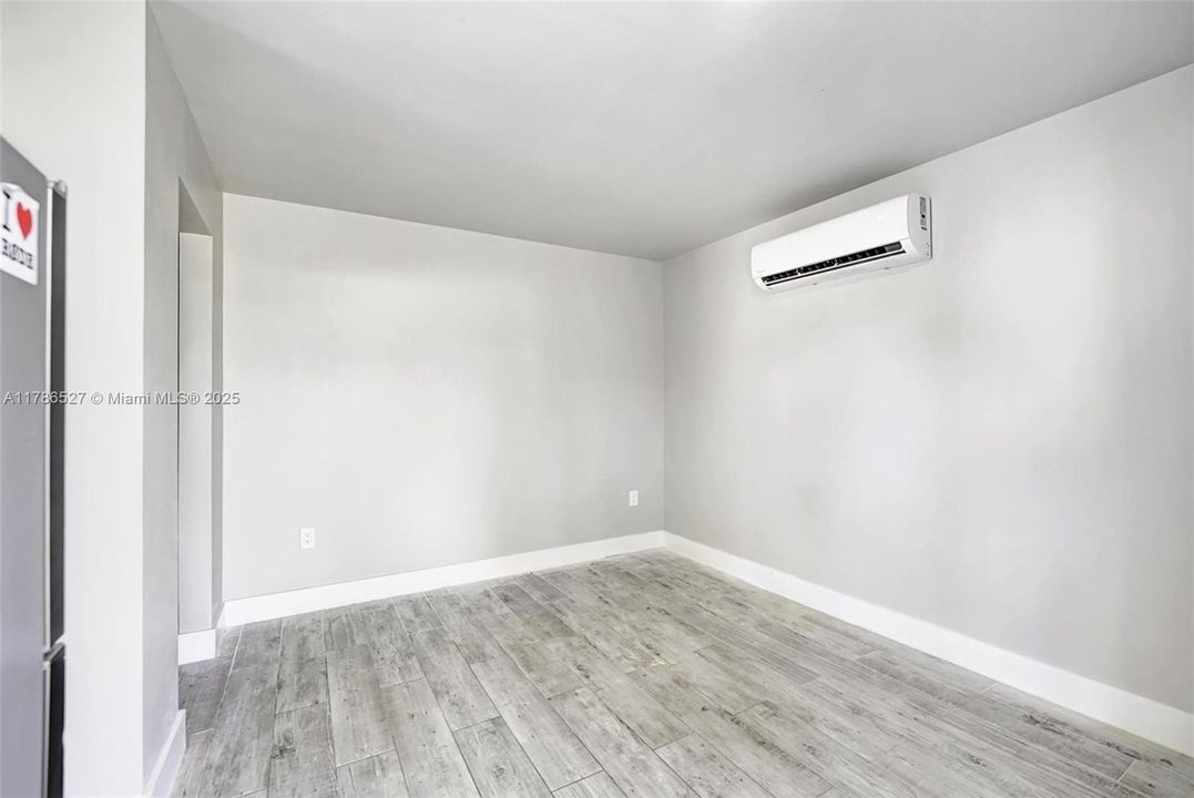 Recientemente alquilado: $3,300 (3 camas, 2 baños, 1500 Pies cuadrados)