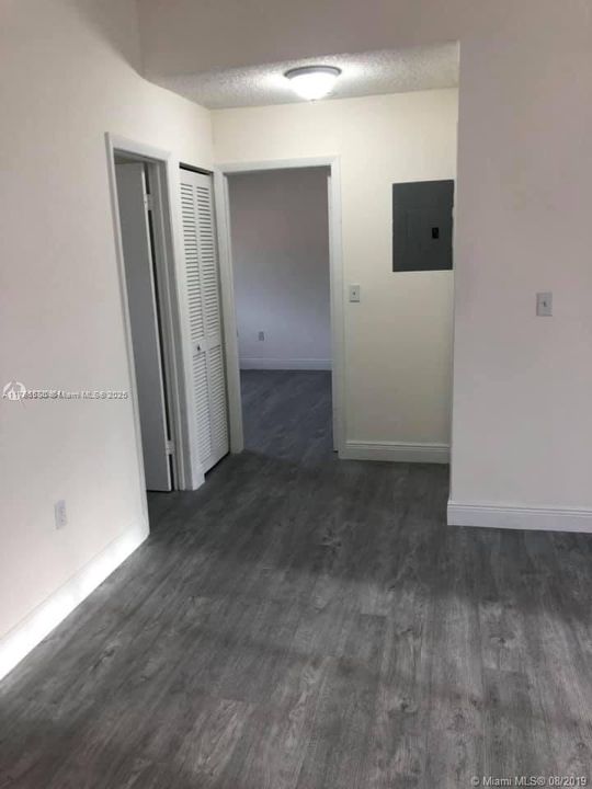 Recientemente alquilado: $2,275 (2 camas, 2 baños, 960 Pies cuadrados)