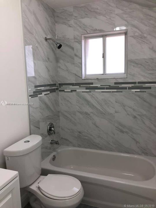 Recientemente alquilado: $2,275 (2 camas, 2 baños, 960 Pies cuadrados)