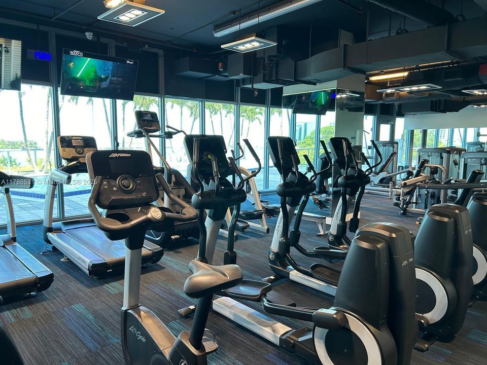 En Venta: $769,000 (2 camas, 2 baños, 1449 Pies cuadrados)