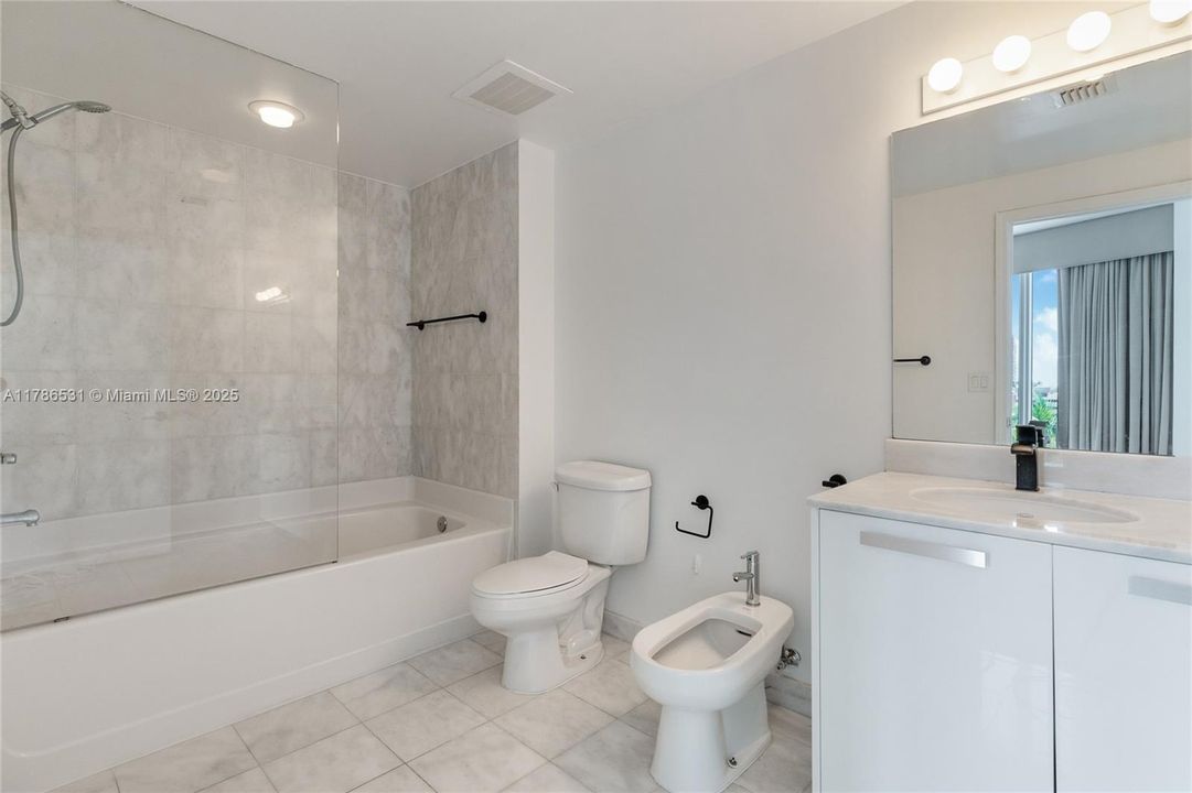 En Venta: $769,000 (2 camas, 2 baños, 1449 Pies cuadrados)