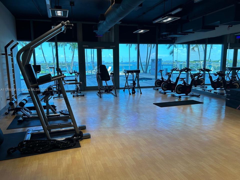 En Venta: $769,000 (2 camas, 2 baños, 1449 Pies cuadrados)