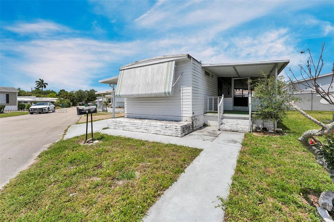 Vendido Recientemente: $82,000 (2 camas, 1 baños, 664 Pies cuadrados)