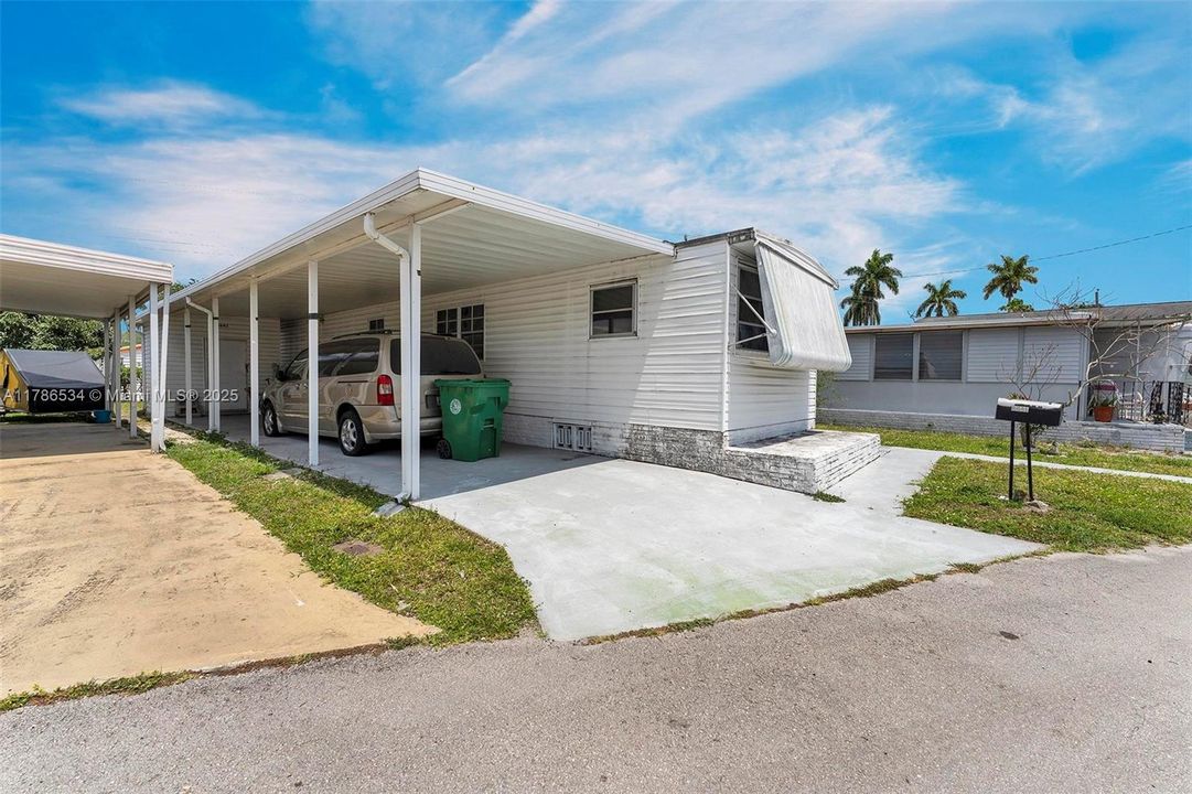 Vendido Recientemente: $82,000 (2 camas, 1 baños, 664 Pies cuadrados)