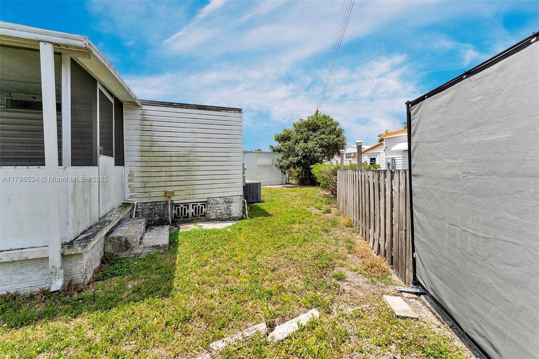 Vendido Recientemente: $82,000 (2 camas, 1 baños, 664 Pies cuadrados)