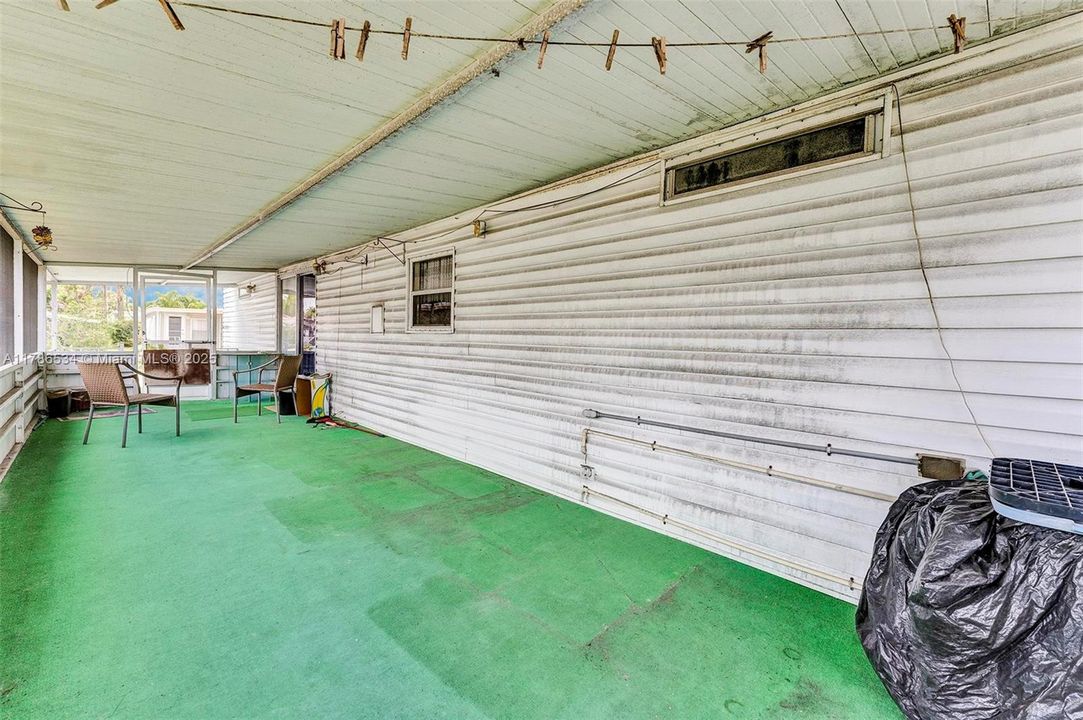 Vendido Recientemente: $82,000 (2 camas, 1 baños, 664 Pies cuadrados)