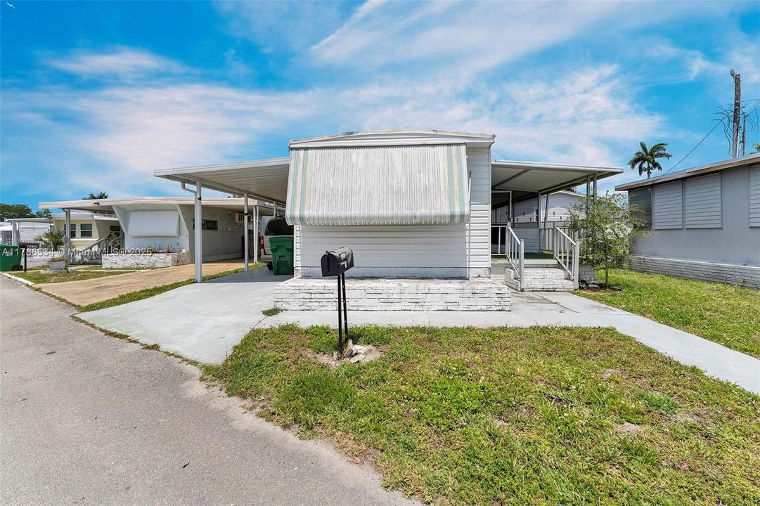 Vendido Recientemente: $82,000 (2 camas, 1 baños, 664 Pies cuadrados)