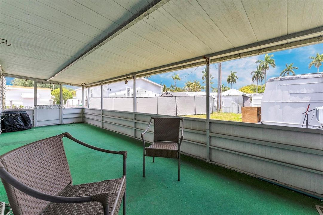 Vendido Recientemente: $82,000 (2 camas, 1 baños, 664 Pies cuadrados)