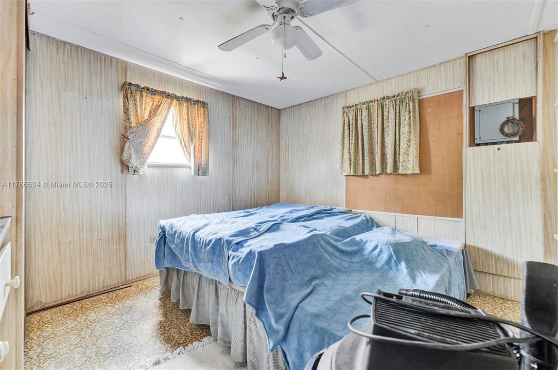 Vendido Recientemente: $82,000 (2 camas, 1 baños, 664 Pies cuadrados)