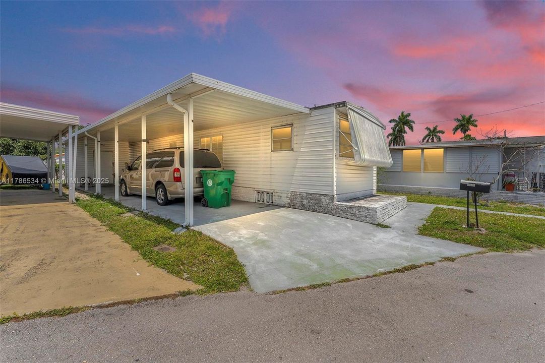 Vendido Recientemente: $82,000 (2 camas, 1 baños, 664 Pies cuadrados)