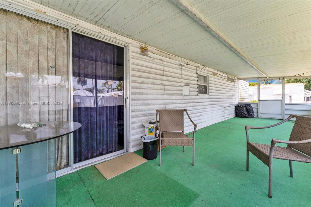 Vendido Recientemente: $82,000 (2 camas, 1 baños, 664 Pies cuadrados)