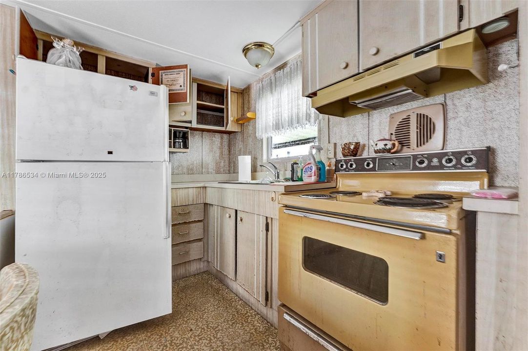 Vendido Recientemente: $82,000 (2 camas, 1 baños, 664 Pies cuadrados)