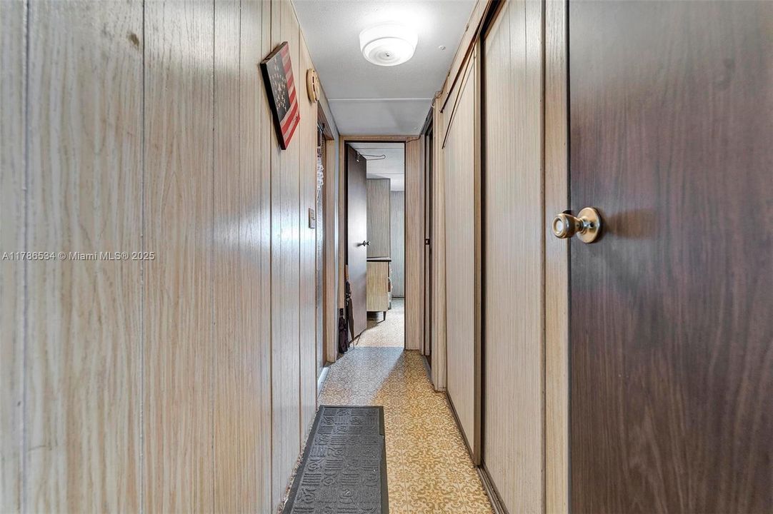 Vendido Recientemente: $82,000 (2 camas, 1 baños, 664 Pies cuadrados)