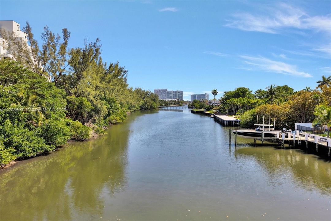 For Sale: $445,000 (2 beds, 1 baths, 1214 Square Feet)