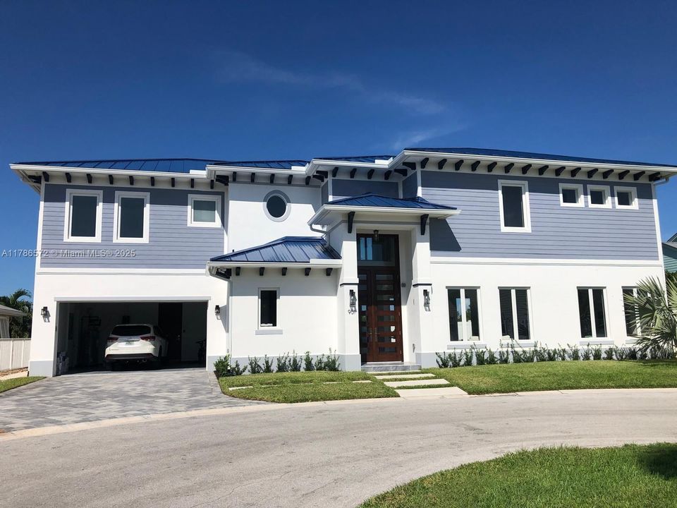 Recently Rented: $16,000 (5 beds, 4 baths, 3175 Square Feet)