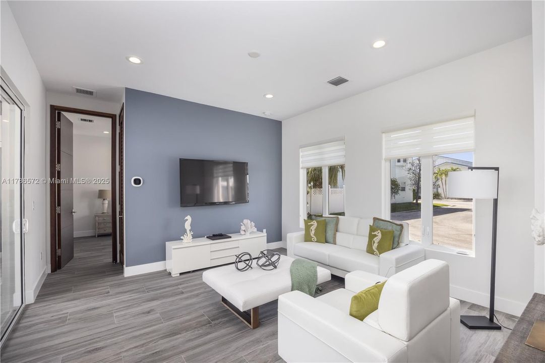 Recently Rented: $16,000 (5 beds, 4 baths, 3175 Square Feet)