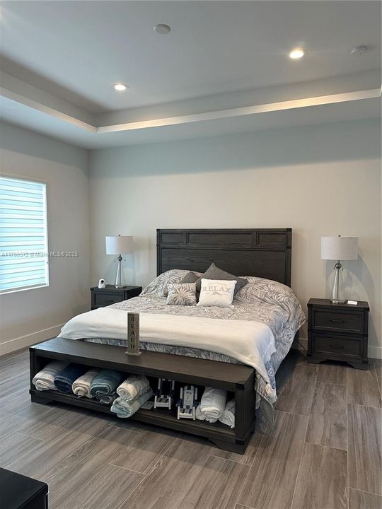 Recently Rented: $16,000 (5 beds, 4 baths, 3175 Square Feet)