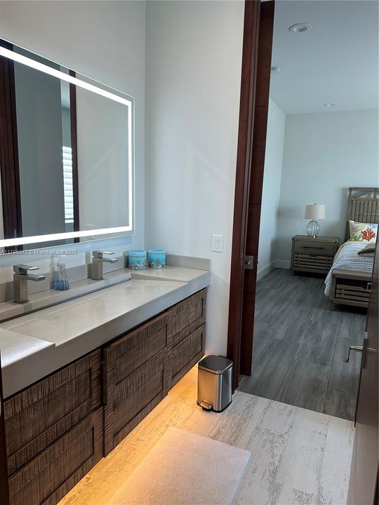 Recently Rented: $16,000 (5 beds, 4 baths, 3175 Square Feet)