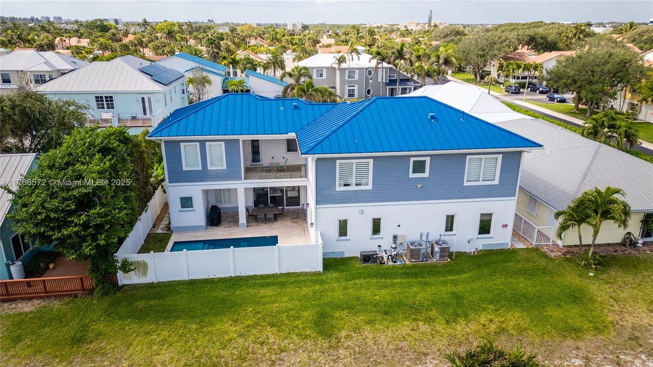 Recently Rented: $16,000 (5 beds, 4 baths, 3175 Square Feet)