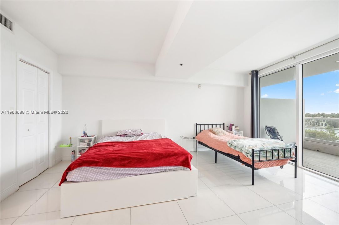 最近租的: $3,500 (2 贝兹, 2 浴室, 1169 平方英尺)