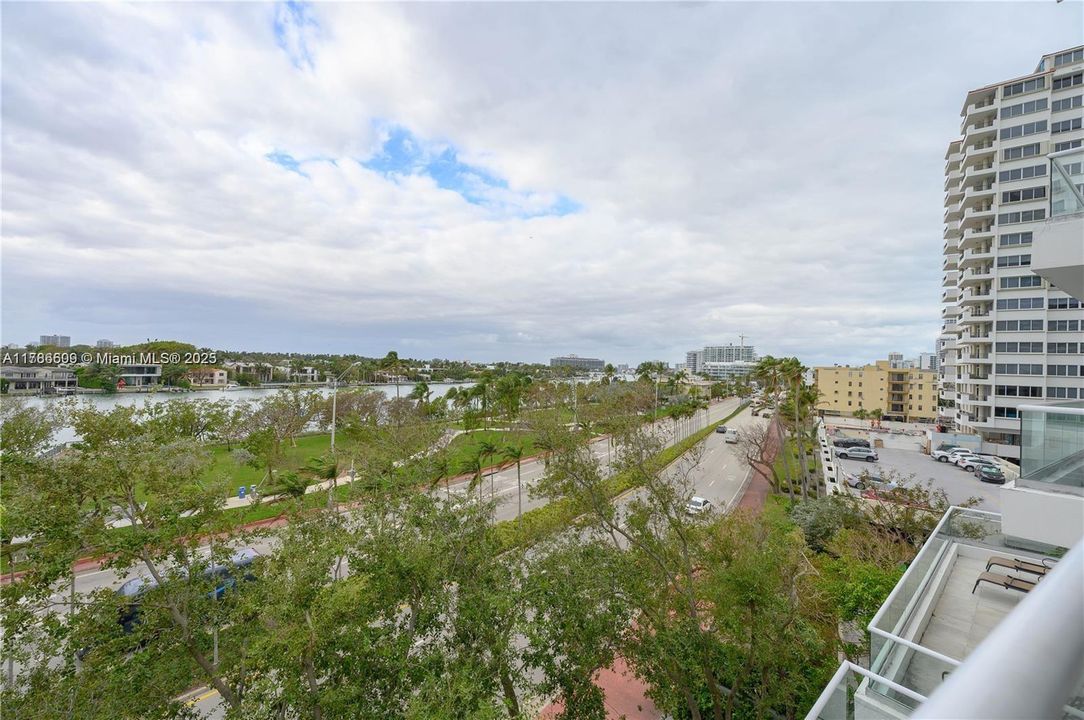 最近租的: $3,500 (2 贝兹, 2 浴室, 1169 平方英尺)