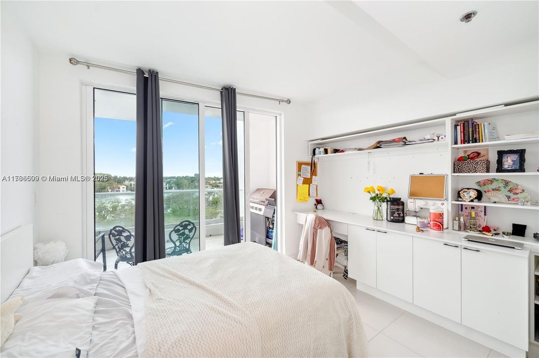 最近租的: $3,500 (2 贝兹, 2 浴室, 1169 平方英尺)