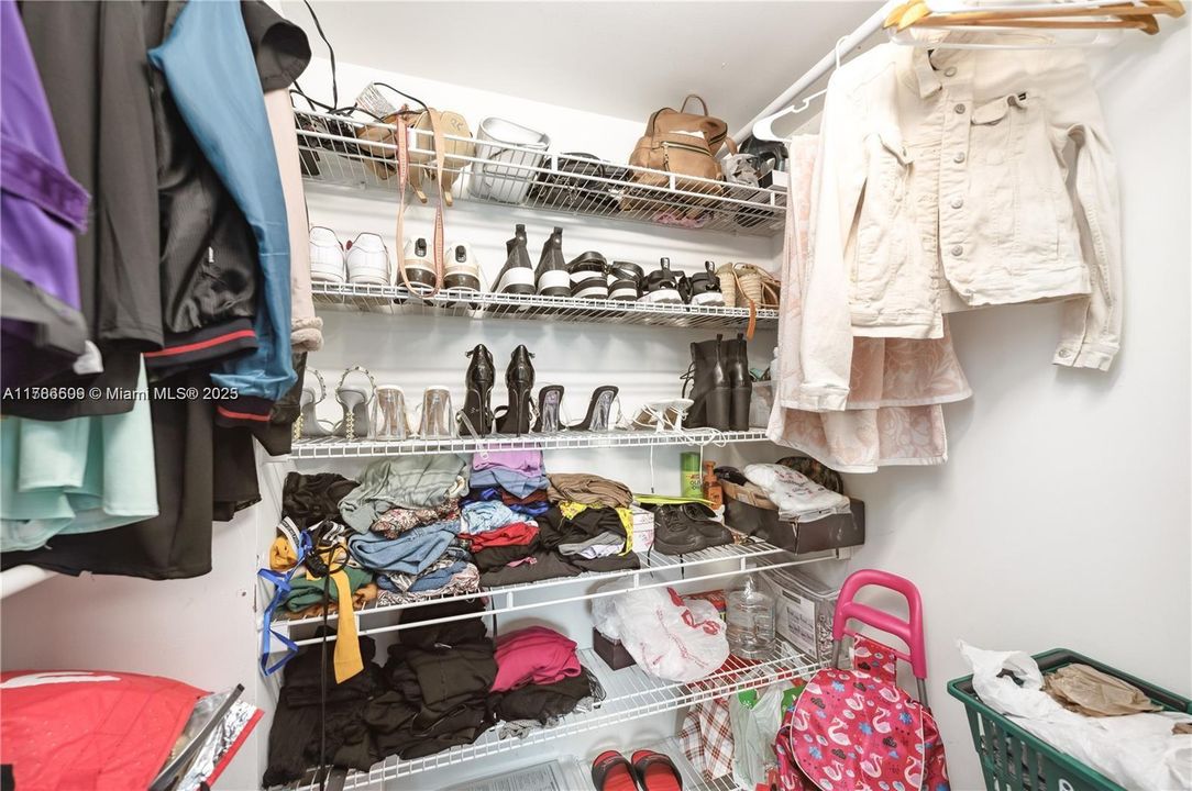 最近租的: $3,500 (2 贝兹, 2 浴室, 1169 平方英尺)