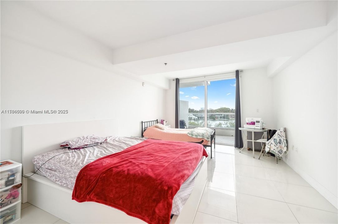 最近租的: $3,500 (2 贝兹, 2 浴室, 1169 平方英尺)