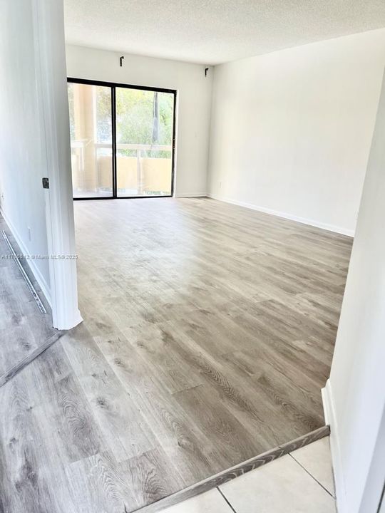 Recientemente alquilado: $1,950 (1 camas, 1 baños, 710 Pies cuadrados)