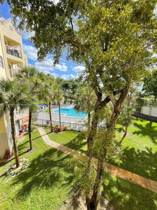 Recientemente alquilado: $1,950 (1 camas, 1 baños, 710 Pies cuadrados)