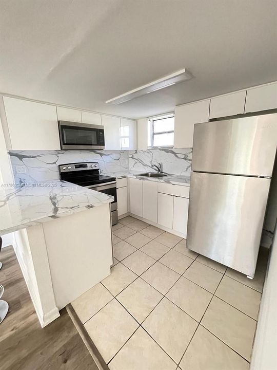 Recientemente alquilado: $1,950 (1 camas, 1 baños, 710 Pies cuadrados)