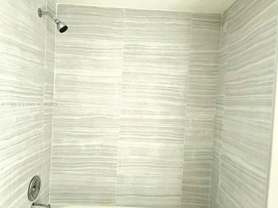 Recientemente alquilado: $1,950 (1 camas, 1 baños, 710 Pies cuadrados)