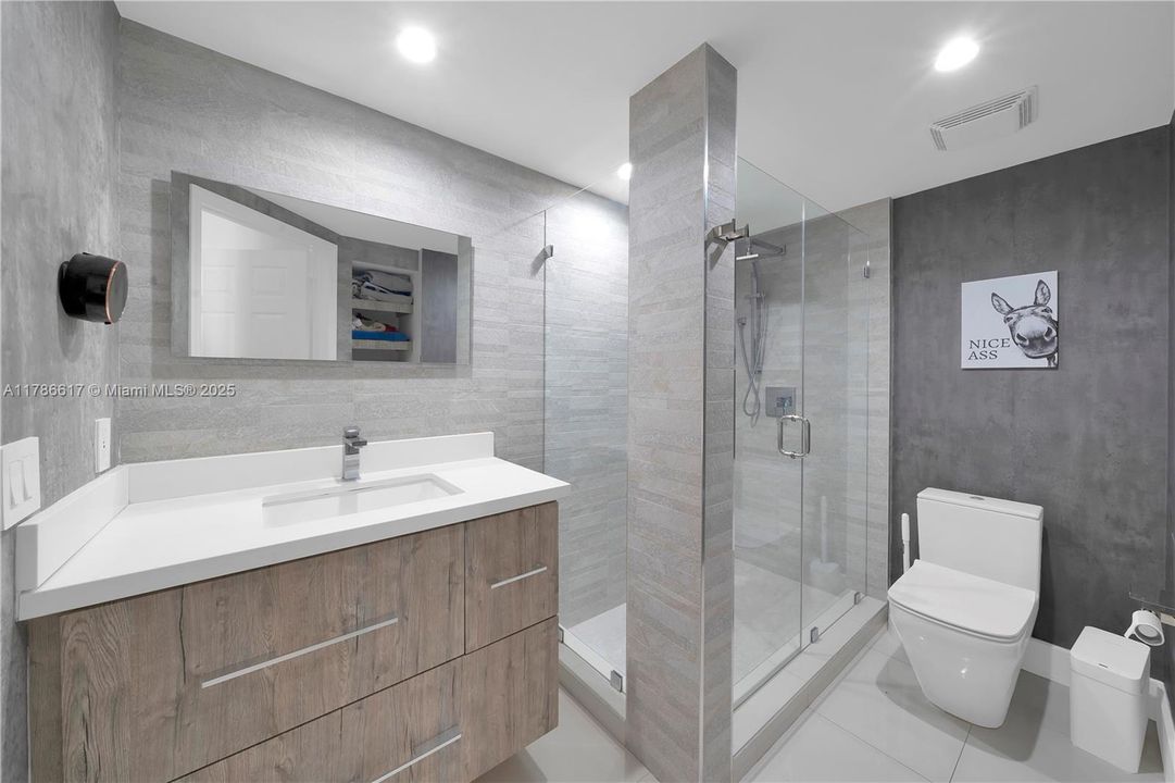 For Sale: $1,100,000 (4 beds, 3 baths, 2287 Square Feet)