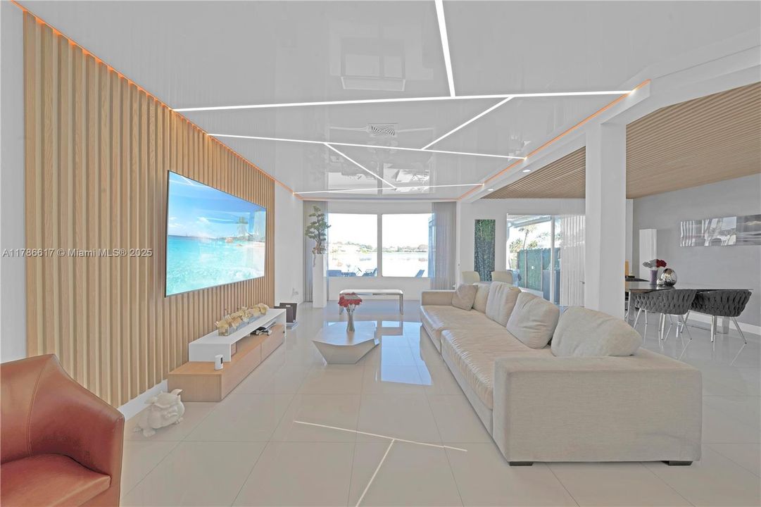 For Sale: $1,100,000 (4 beds, 3 baths, 2287 Square Feet)