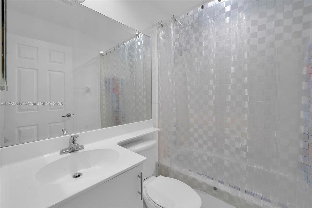 For Sale: $1,100,000 (4 beds, 3 baths, 2287 Square Feet)