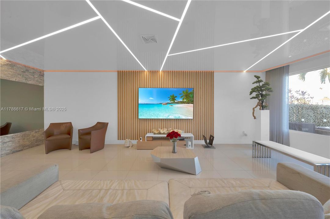 For Sale: $1,100,000 (4 beds, 3 baths, 2287 Square Feet)