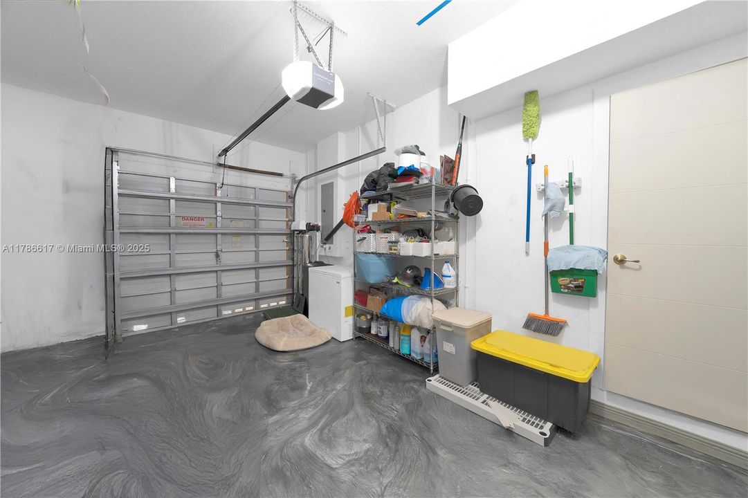 For Sale: $1,100,000 (4 beds, 3 baths, 2287 Square Feet)