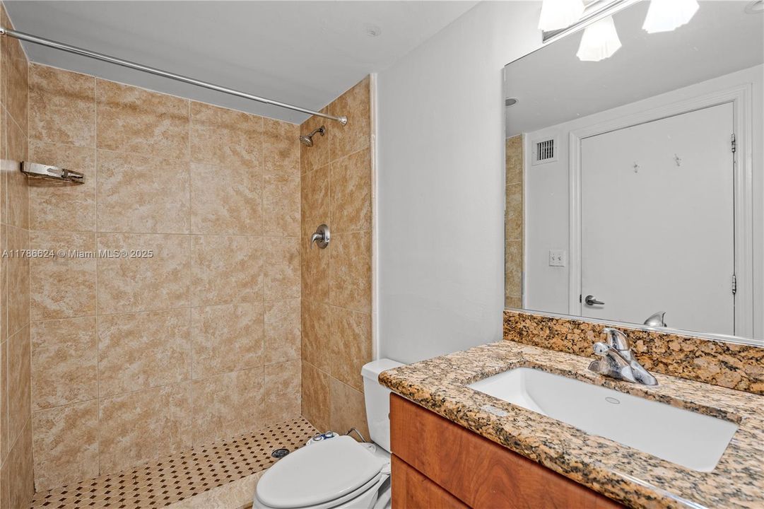 最近租的: $3,350 (2 贝兹, 2 浴室, 1299 平方英尺)