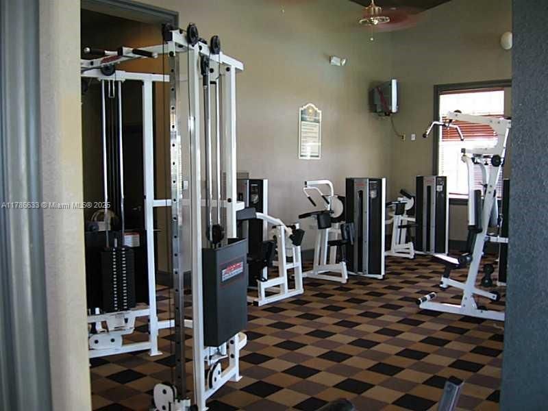 Недавно арендовано: $2,580 (2 спален, 2 ванн, 1205 Квадратных фут)