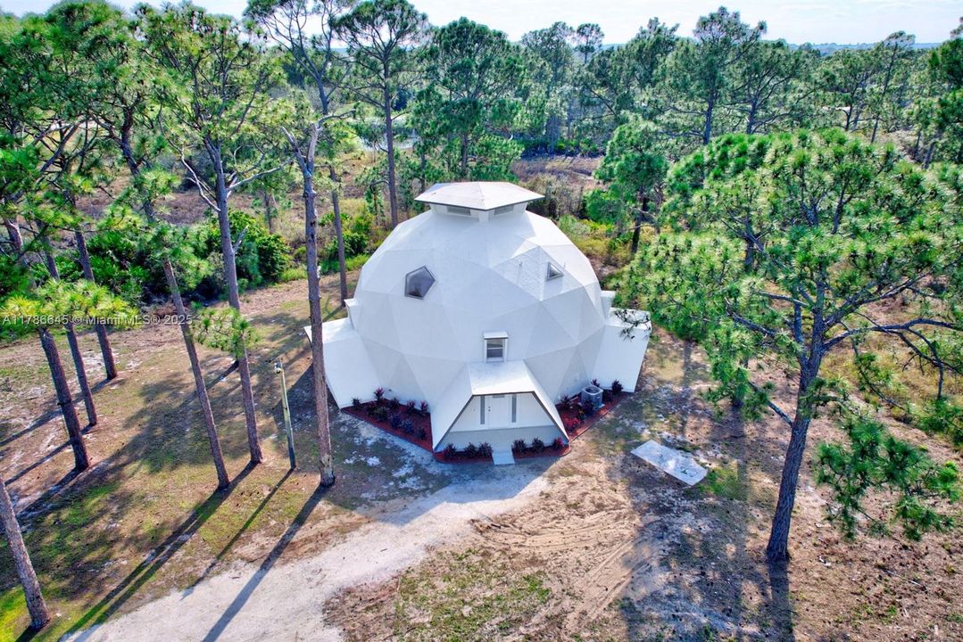 最近售出: $314,900 (3 贝兹, 2 浴室, 2494 平方英尺)