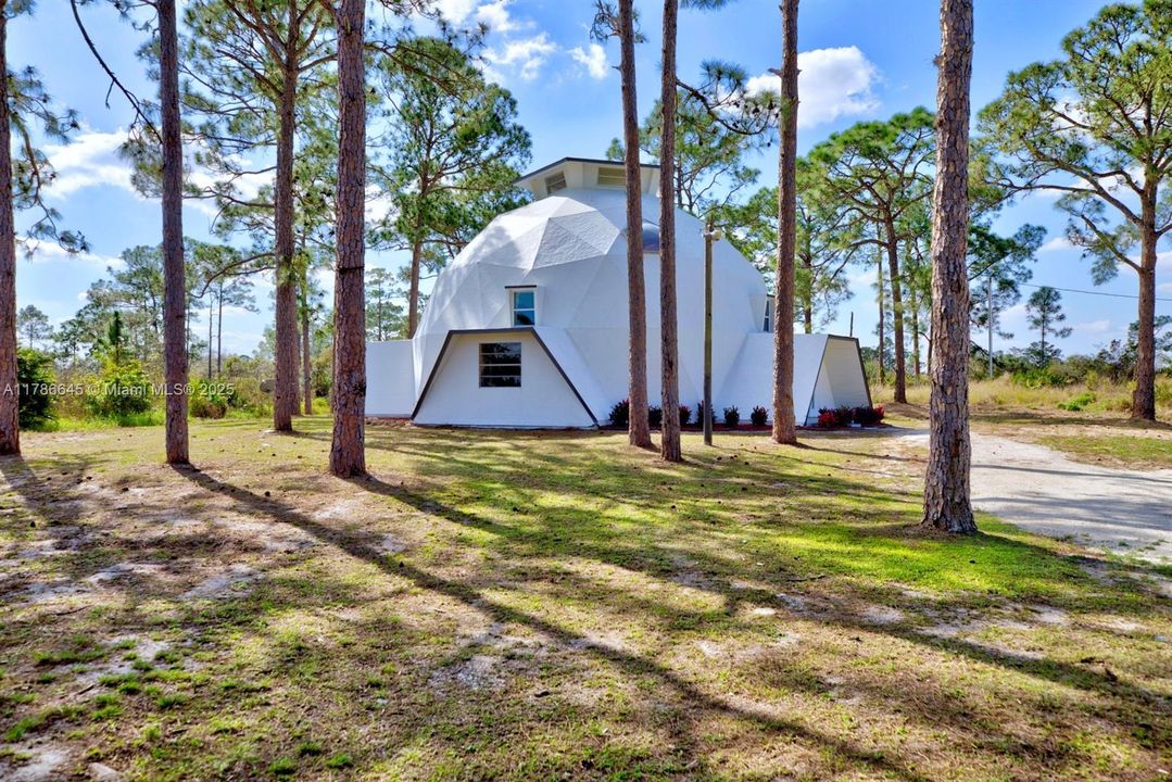 最近售出: $314,900 (3 贝兹, 2 浴室, 2494 平方英尺)