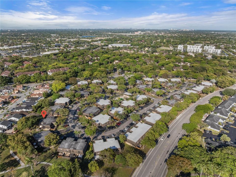 Vendido Recientemente: $369,000 (2 camas, 2 baños, 1302 Pies cuadrados)