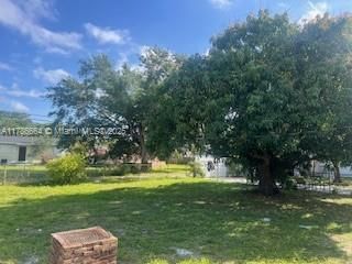 Recently Sold: $499,000 (3 beds, 2 baths, 1072 Square Feet)