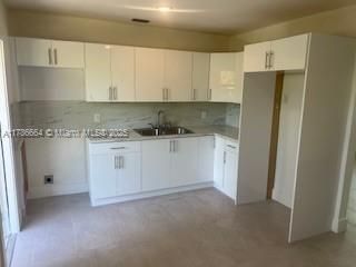 Recently Sold: $499,000 (3 beds, 2 baths, 1072 Square Feet)