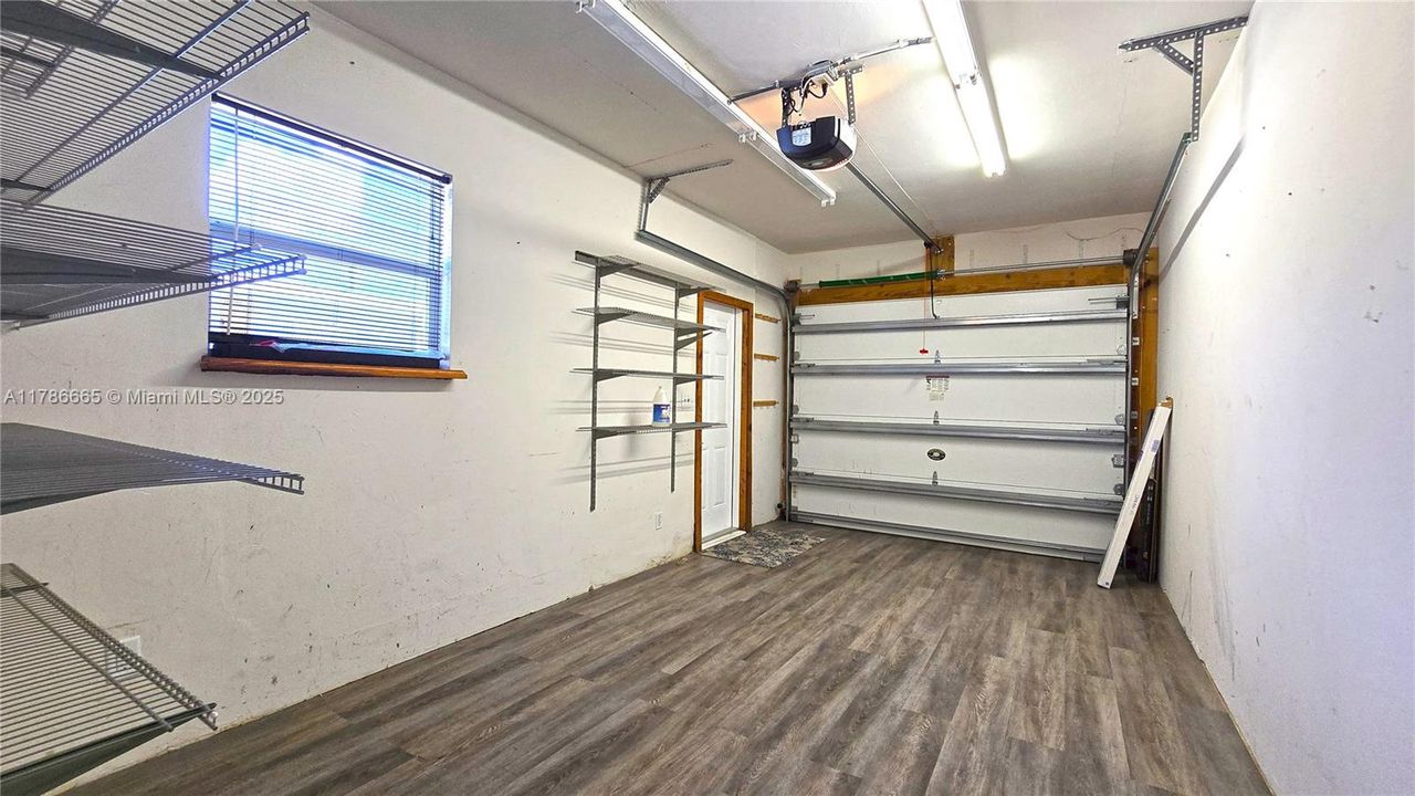 Recently Rented: $4,950 (3 beds, 2 baths, 1772 Square Feet)