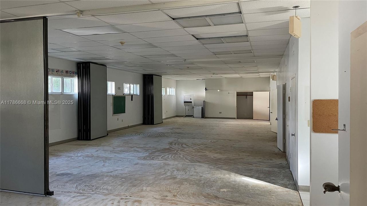 7. Interior floorspace 1b