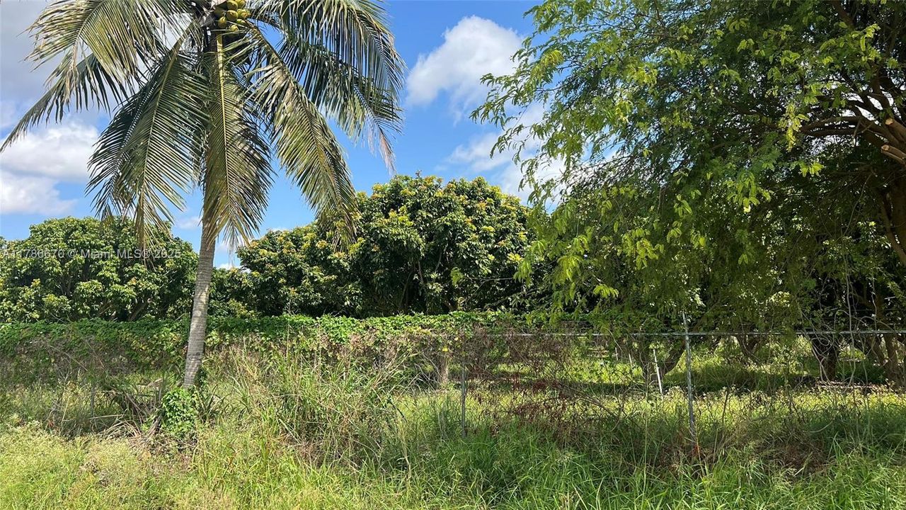 Recently Sold: $1,100,000 (0 beds, 0 baths, 0 Square Feet)