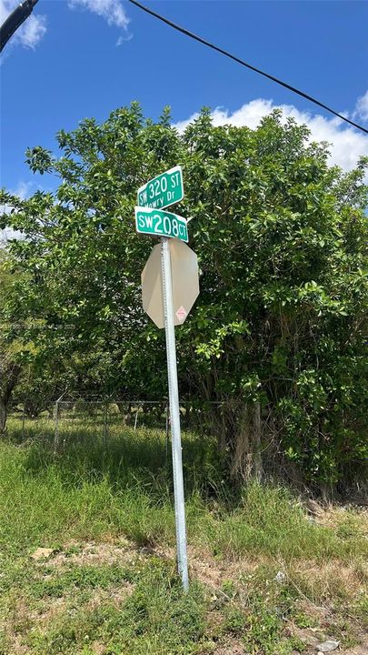 Recently Sold: $1,100,000 (0 beds, 0 baths, 0 Square Feet)